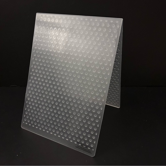 Cuttlebug 5” x 7” embossing folder - POLKA DOTS - Picture 3 of 6